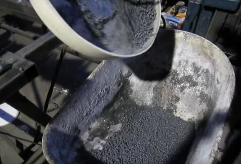Iron smelting pellet maker